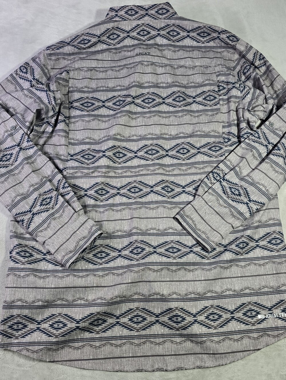 Ariat tek Mens Venttek Outbound Classic Fit Shirt Aztec Long Sleeve XLT Gray - Picture 2 of 9